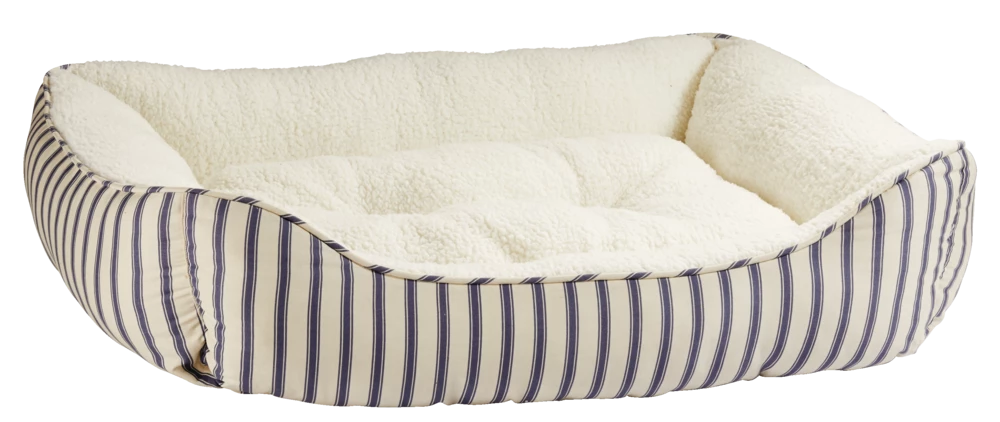 Petco Blue Nautical Striped Nester Faux Fur Dog Bed, Washable, 32-in X 24-in, White/Blue 5 Petco Blue Nautical Striped Nester Faux Fur Dog Bed, Washable, 32-in X 24-in, White/Blue - Image 3